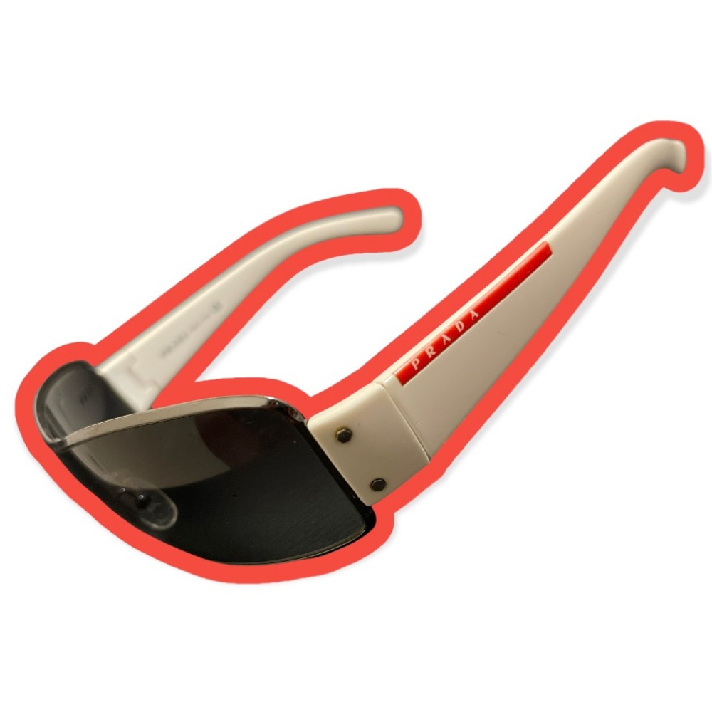 Prada Sunglasses 90’s vibes